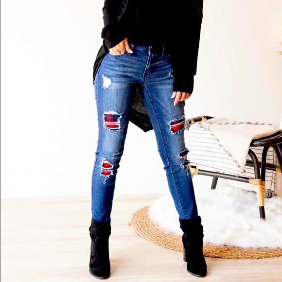 High Waisted Buffalo Plaid Skinny Jeans Size 11 - Picture 1 of 4